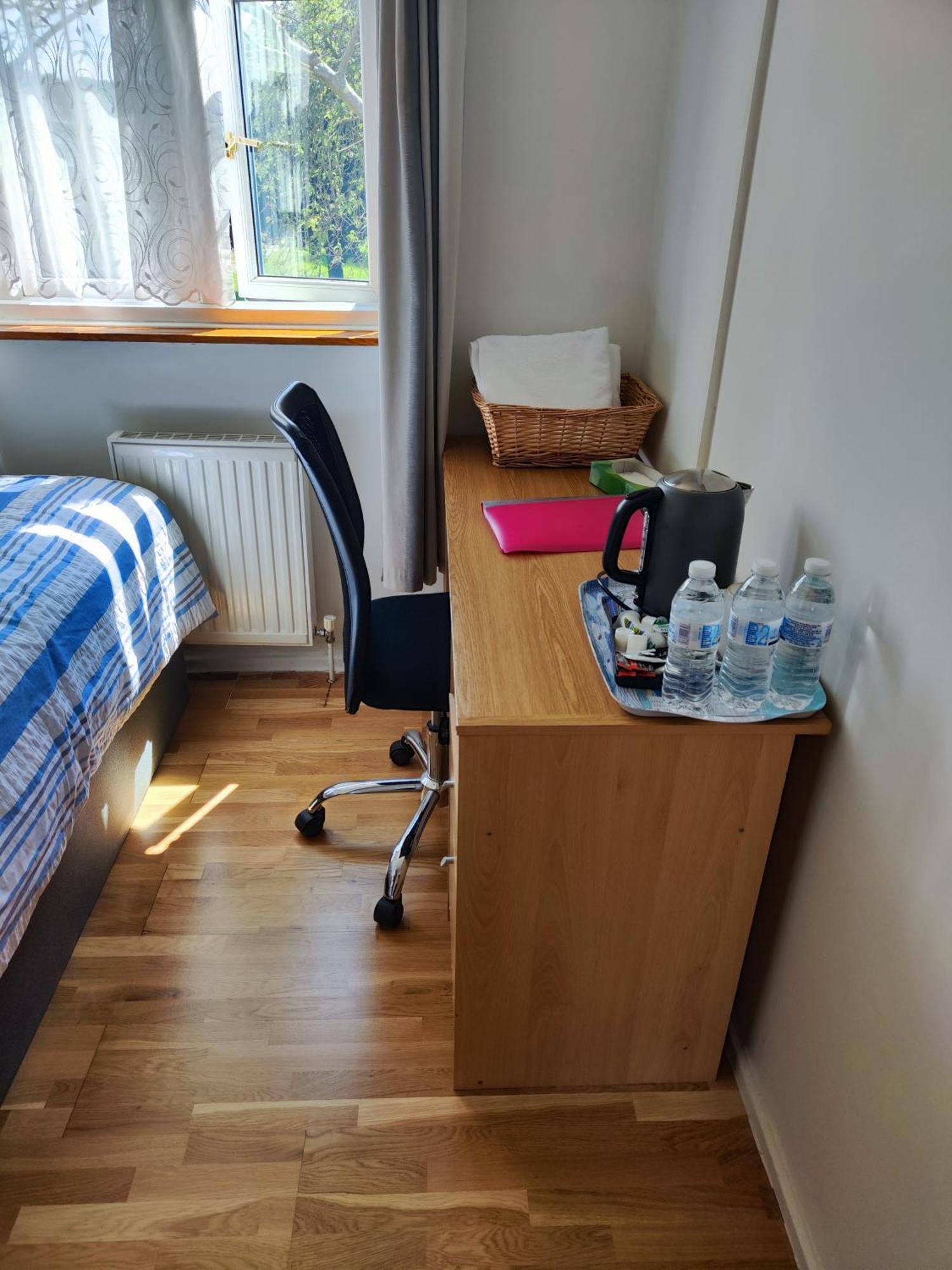Simply Guesthouse Лондон Екстер'єр фото